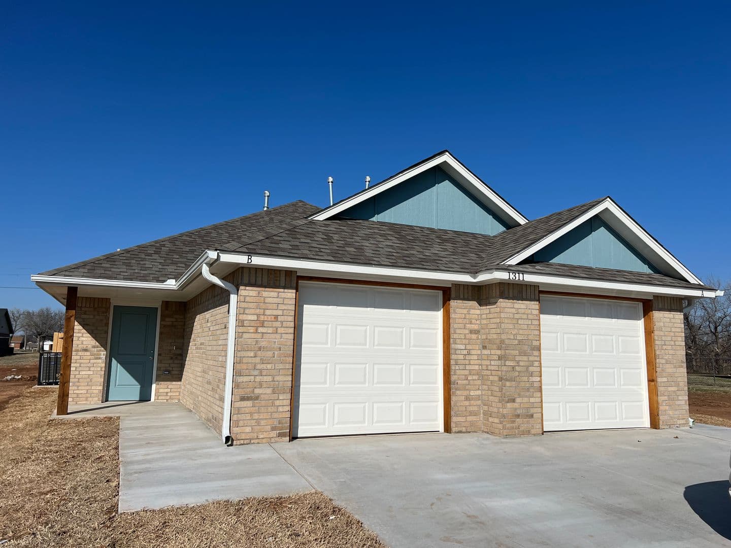 Lawton Multiplex: 1311 SW Oklahoma - Unit B