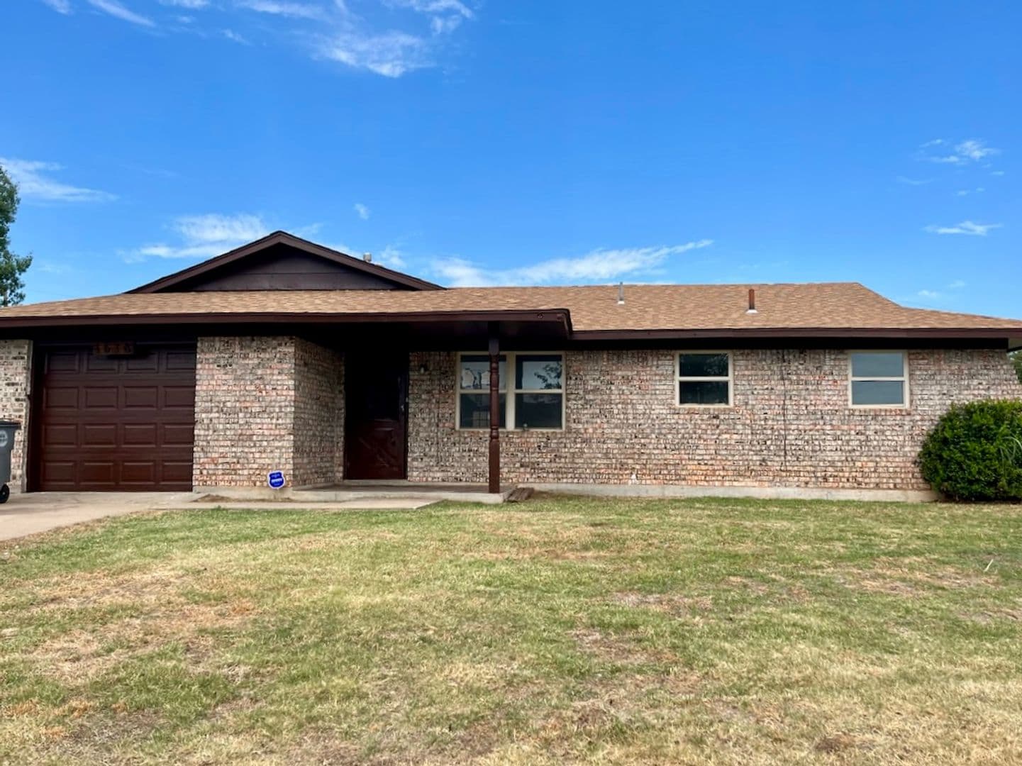 Lawton House: 1618 SE Clover Ln