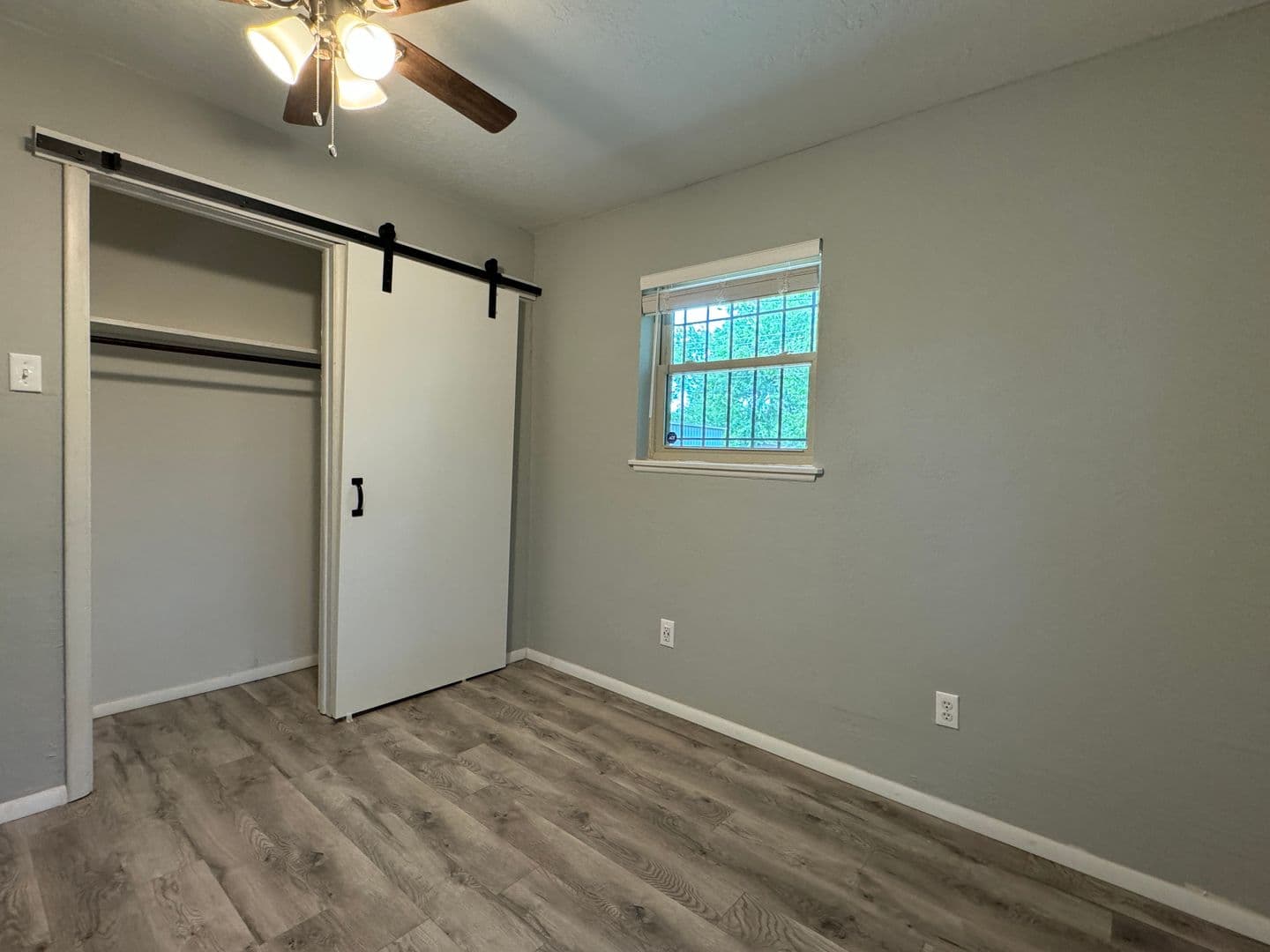 Lawton House: 711 SW Ranch Oak Blvd