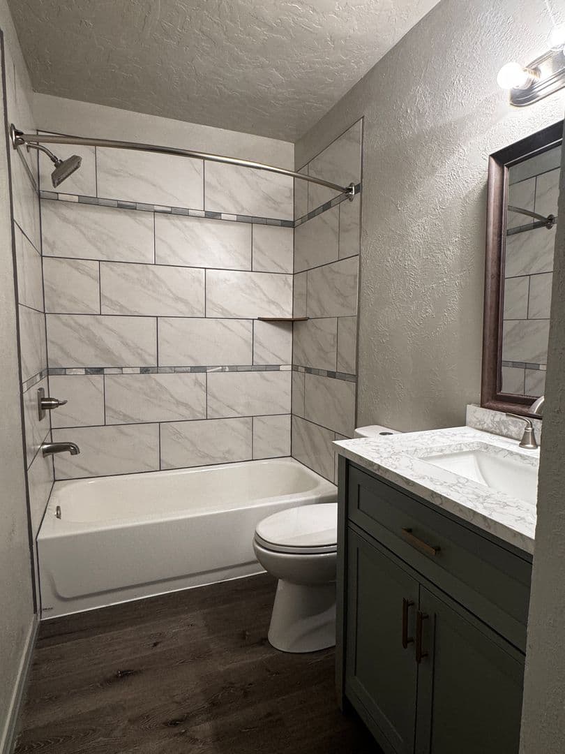 Cache House: 505 NW Oak