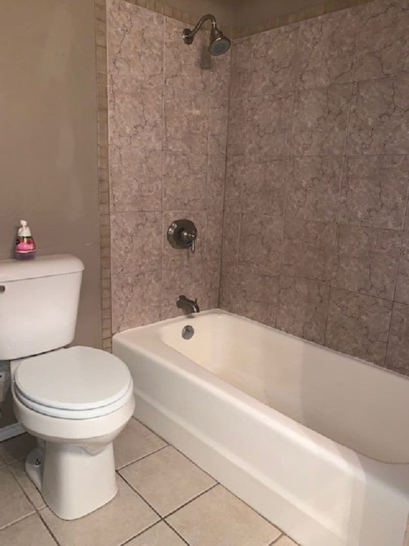 Lawton House: 5005 SE Kincaid