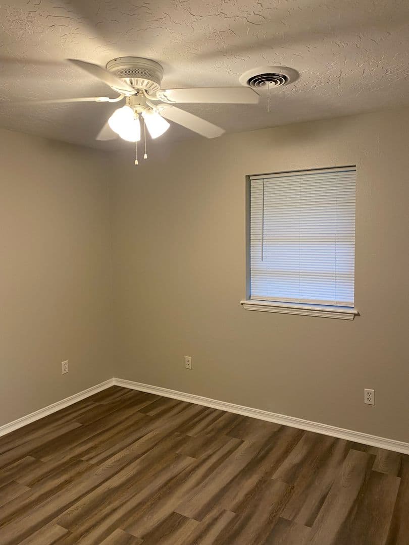 Lawton House: 4722 SE Mieling Dr