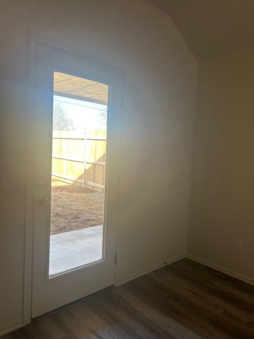 Lawton Multiplex: 1311 SW Oklahoma - Unit B