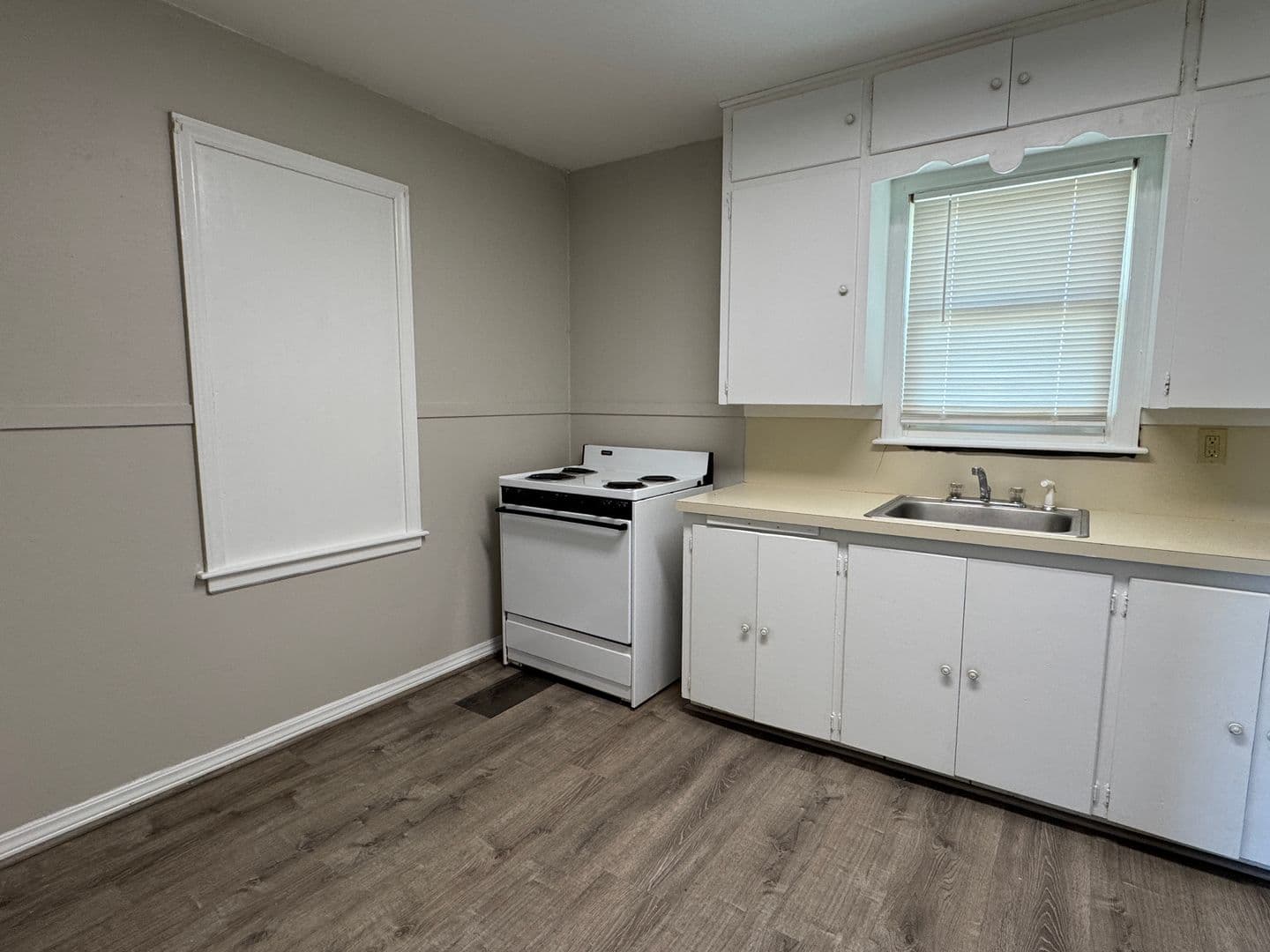 Lawton Apartment: 304 NW 16th