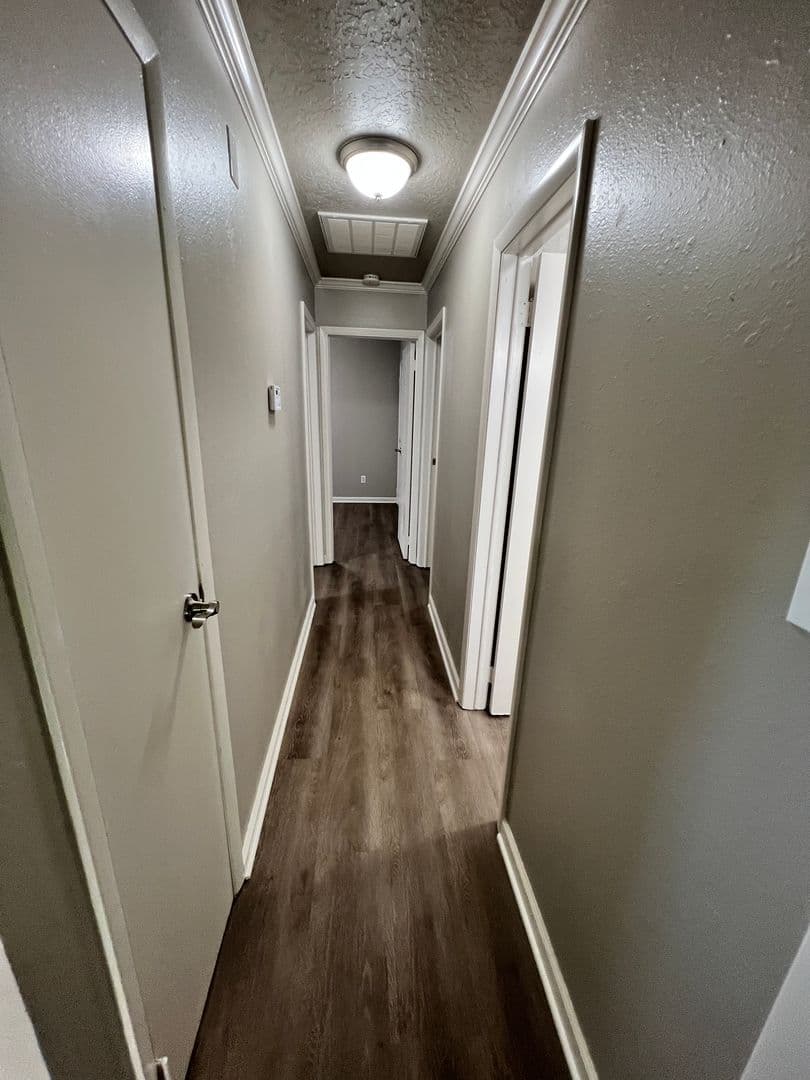 Lawton House: 6408 NW Oak