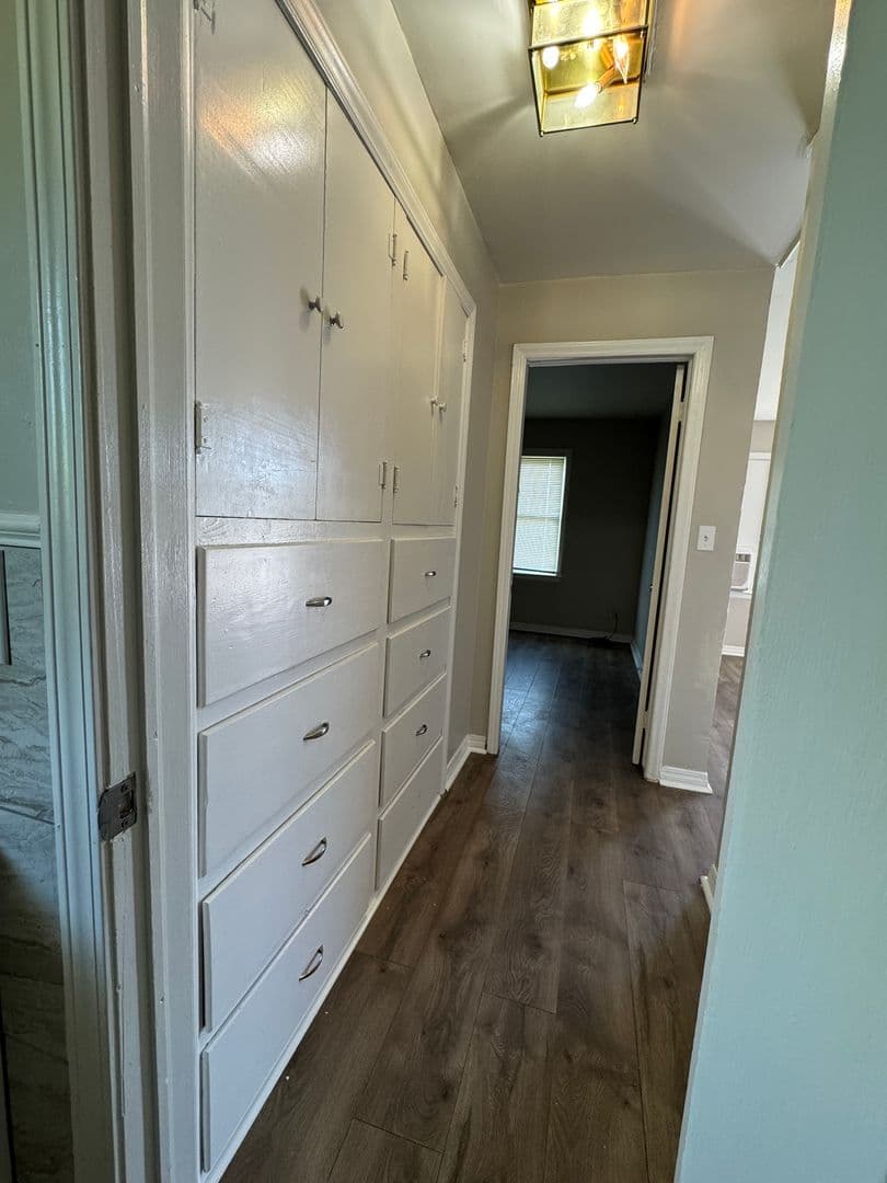Lawton Apartment: 304 NW 16th