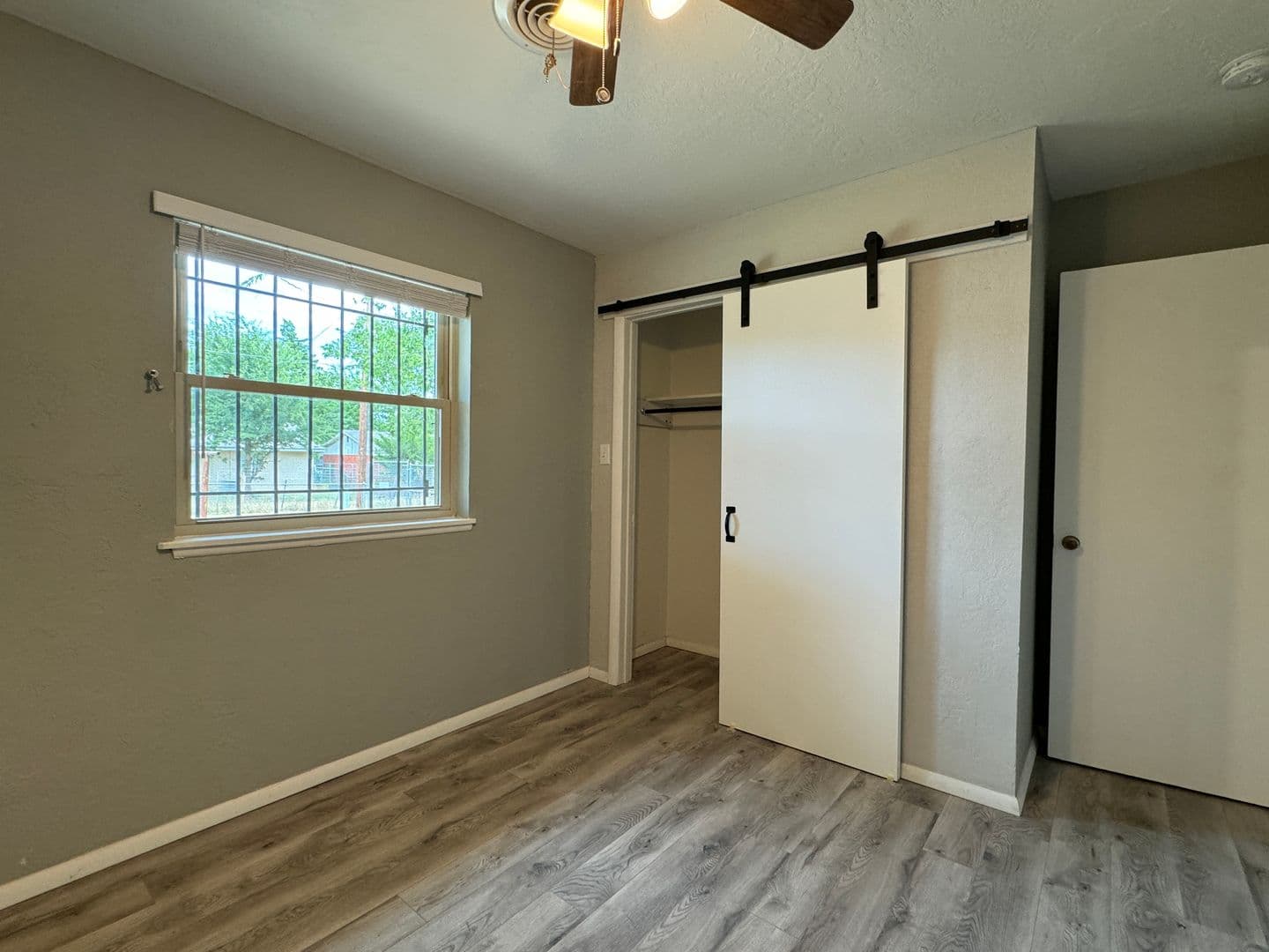 Lawton House: 711 SW Ranch Oak Blvd