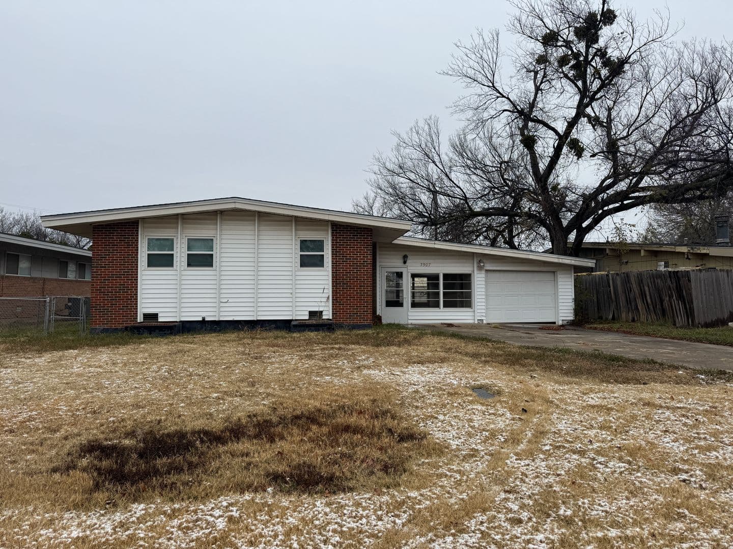 Lawton House: 3907 NW Denver