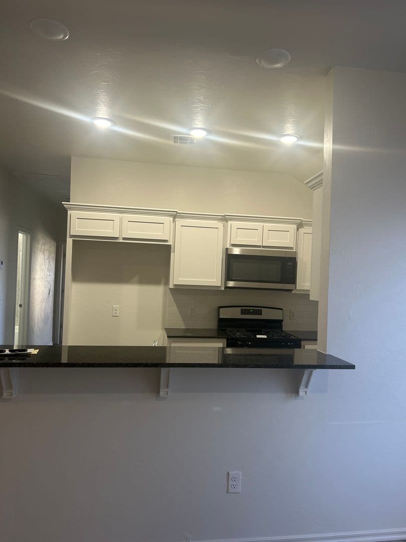 Lawton Multiplex: 1311 SW Oklahoma - Unit A