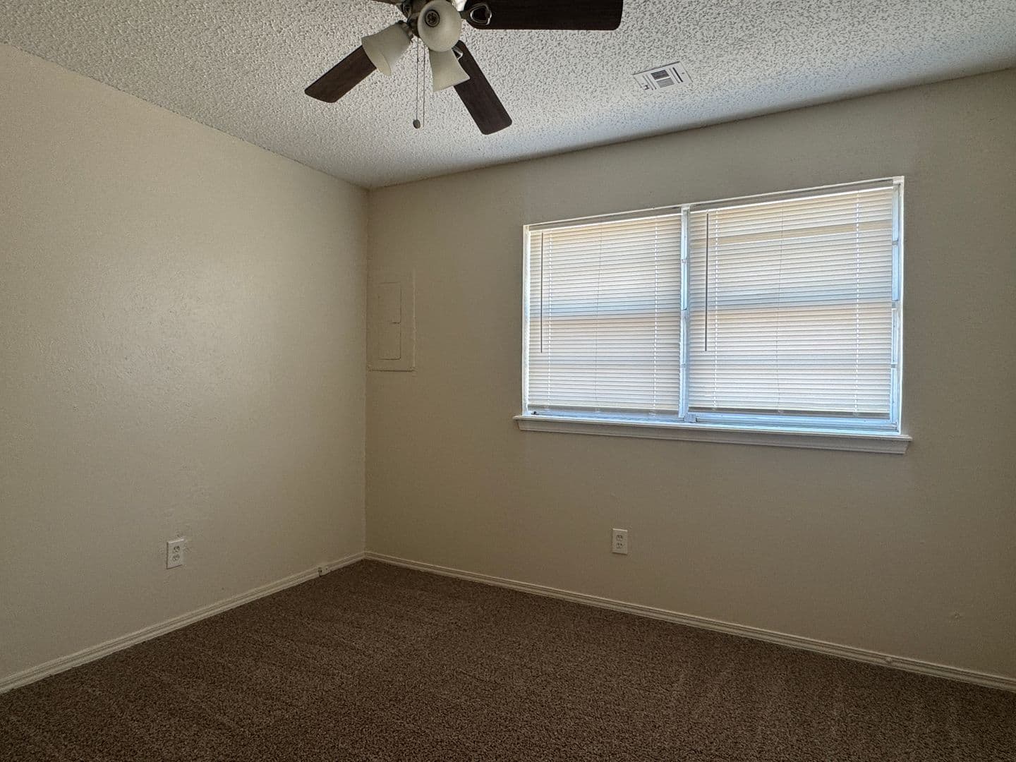 Lawton Apartment: 6709 SW Beta Ave