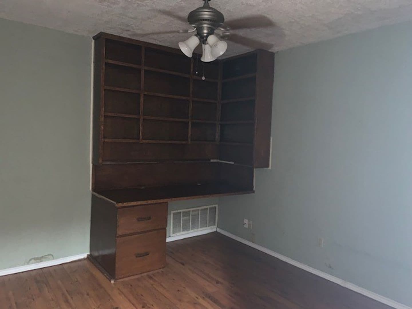 Lawton House: 5005 SE Kincaid