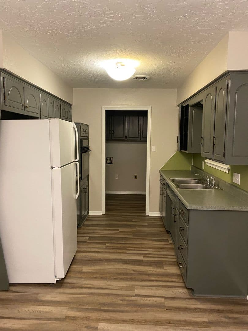 Lawton House: 4722 SE Mieling Dr