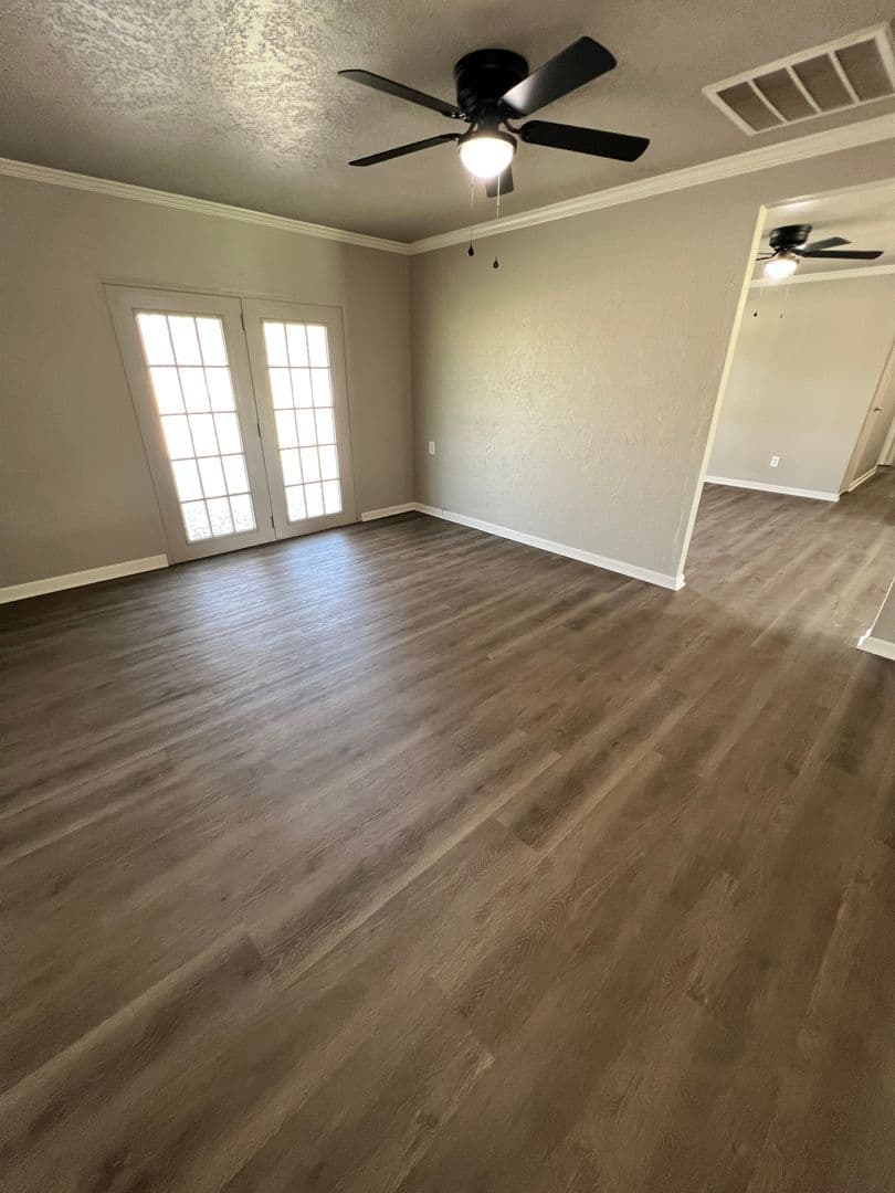 Lawton House: 6408 NW Oak