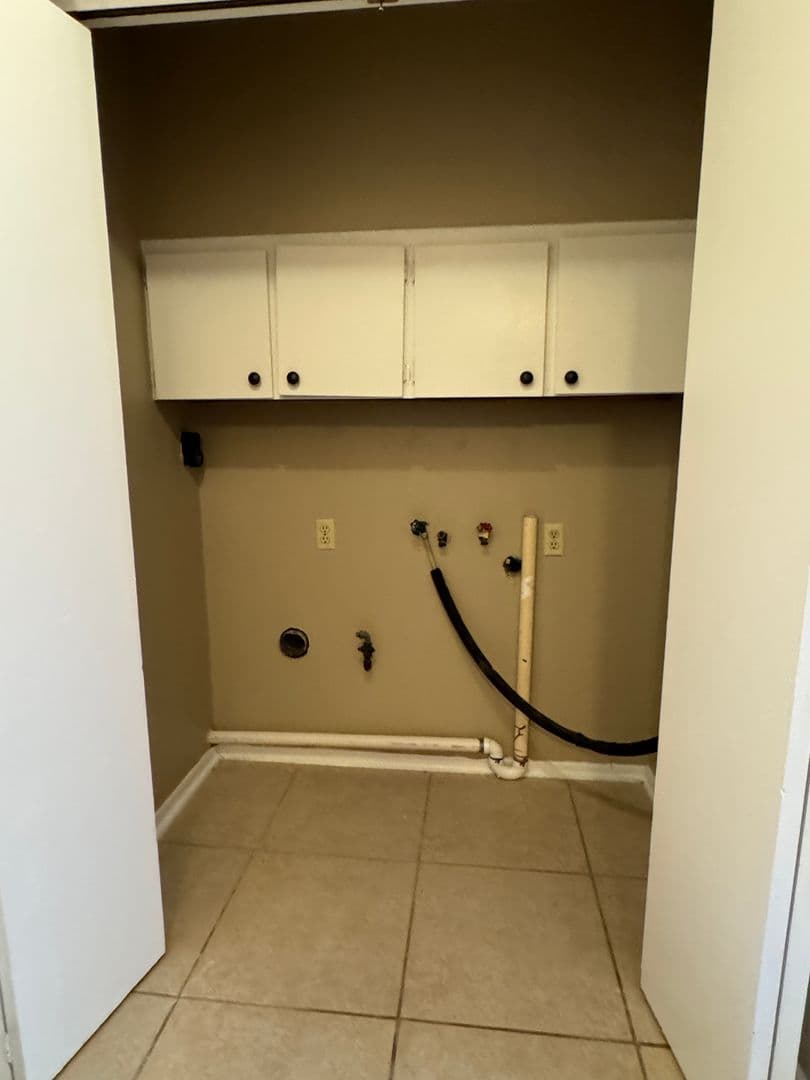 Lawton Apartment: 6607 NW Denver