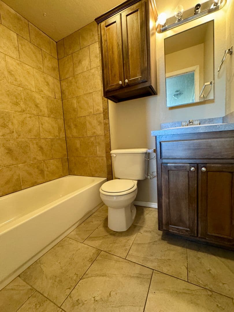 Lawton House: 1305 SW Washington