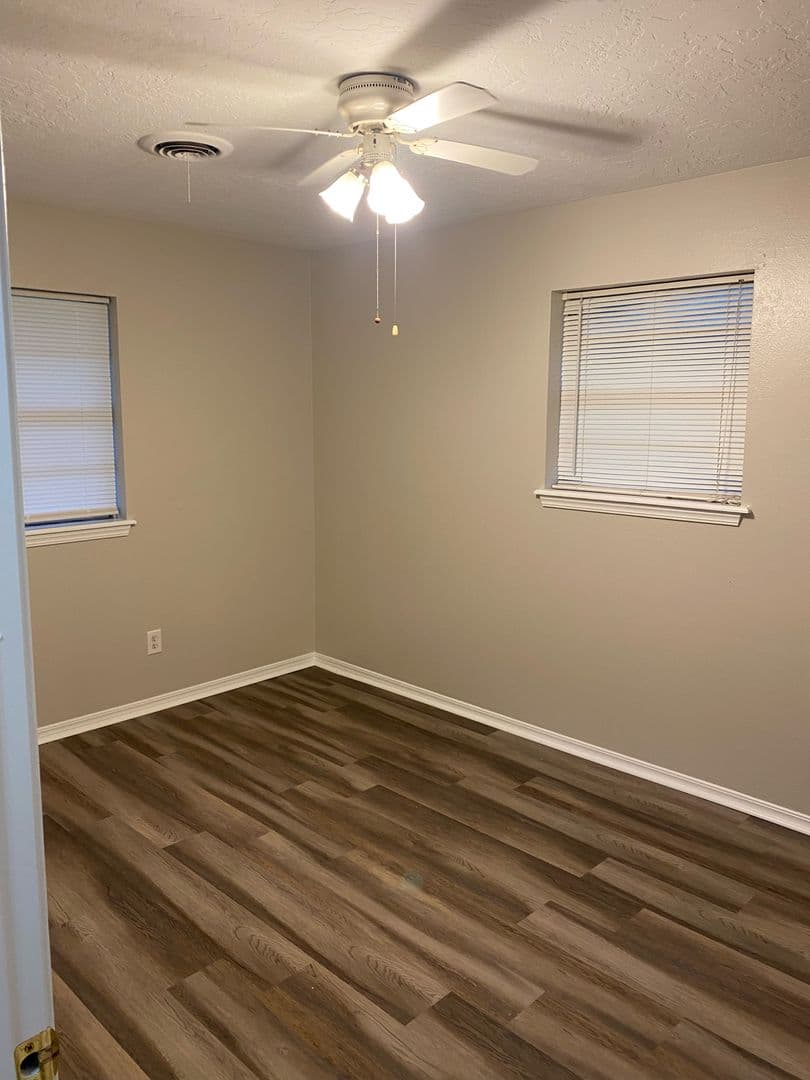 Lawton House: 4722 SE Mieling Dr