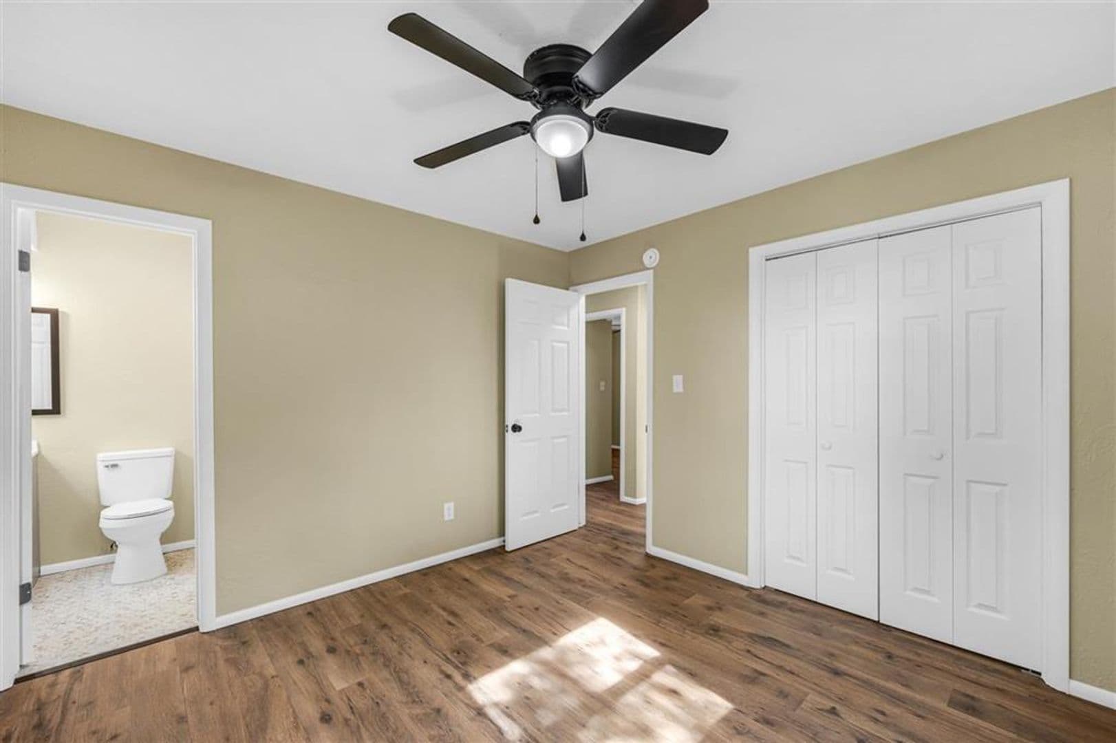 Lawton House: 703 SE Sullivan Dr