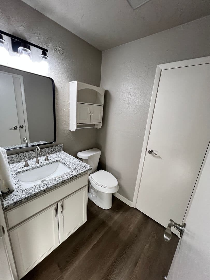 Lawton House: 6408 NW Oak
