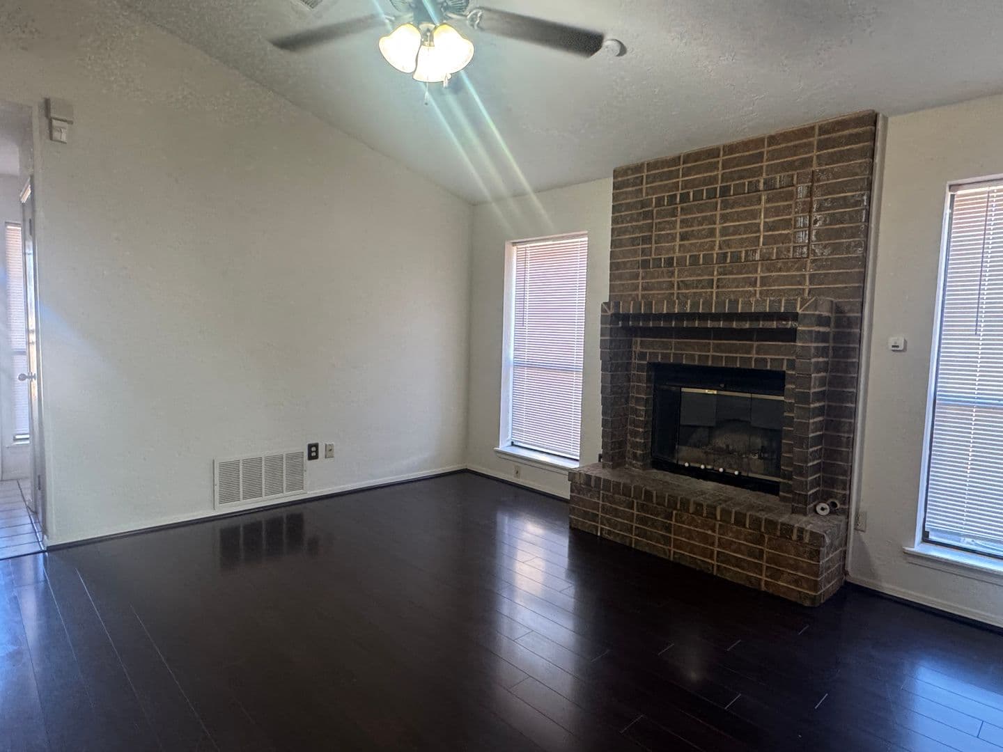 Lawton House: 3912 SW Parkridge