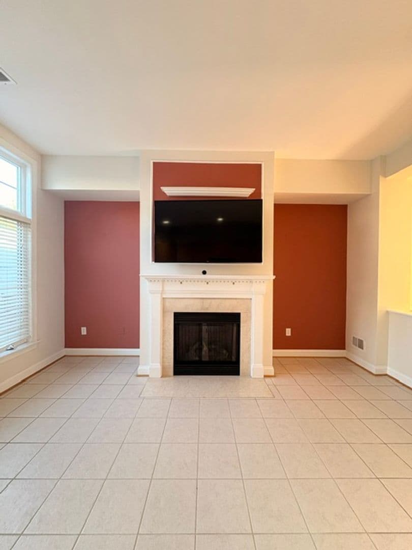 Rockville Townhome: 1115 Havencrest St.