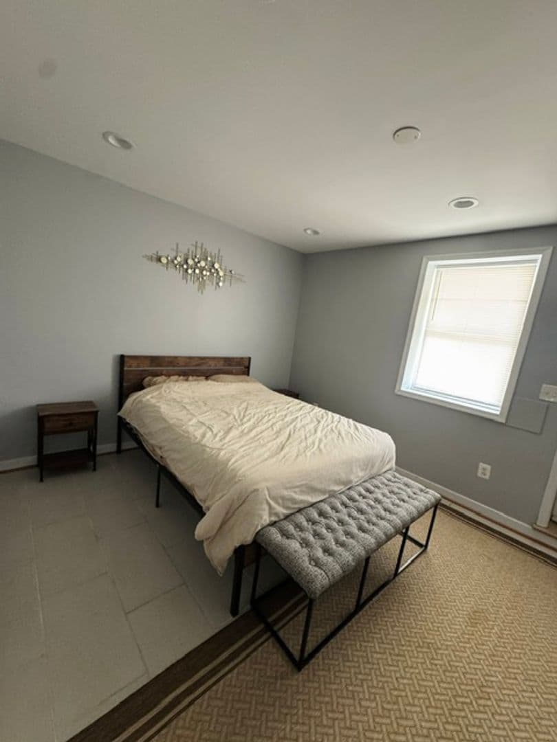 Northeast Apartment: 37 T Street