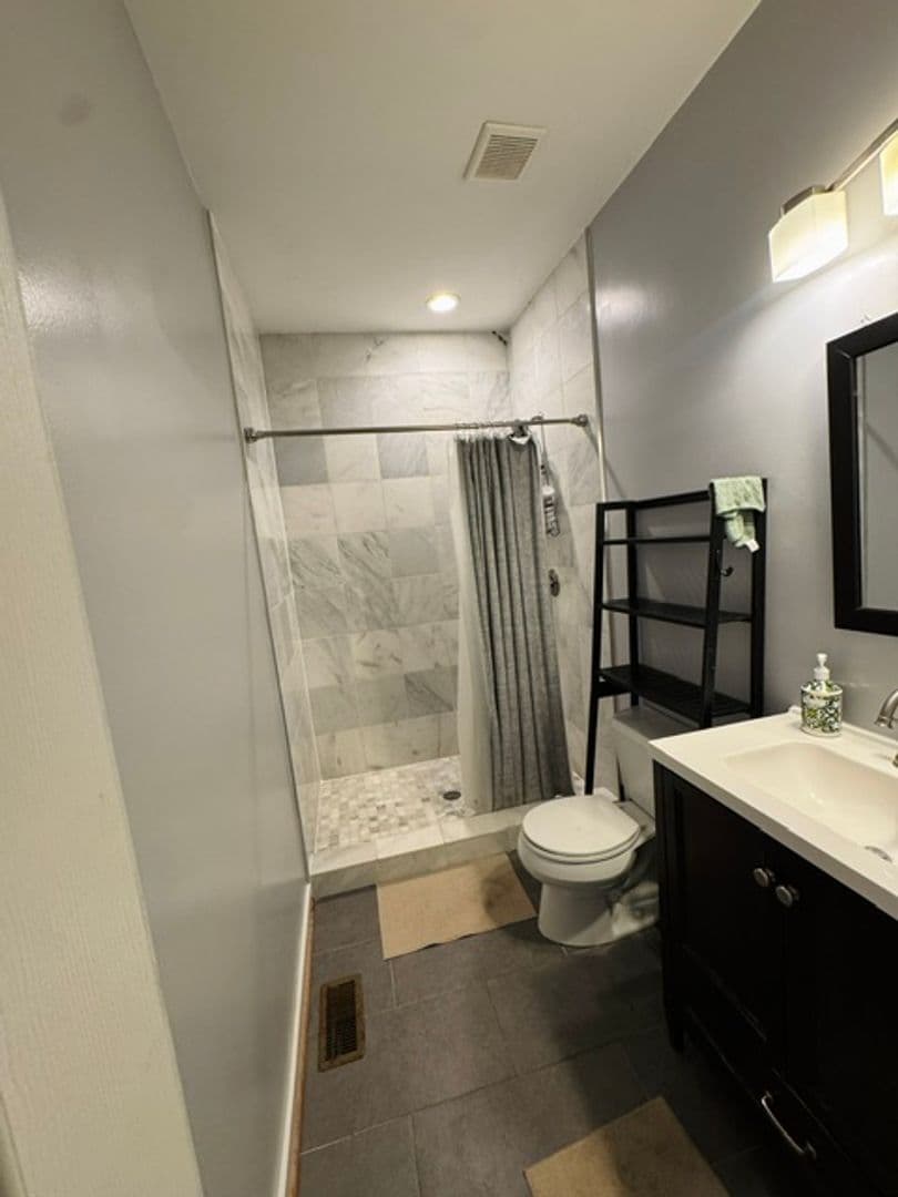Northeast Apartment: 37 T Street