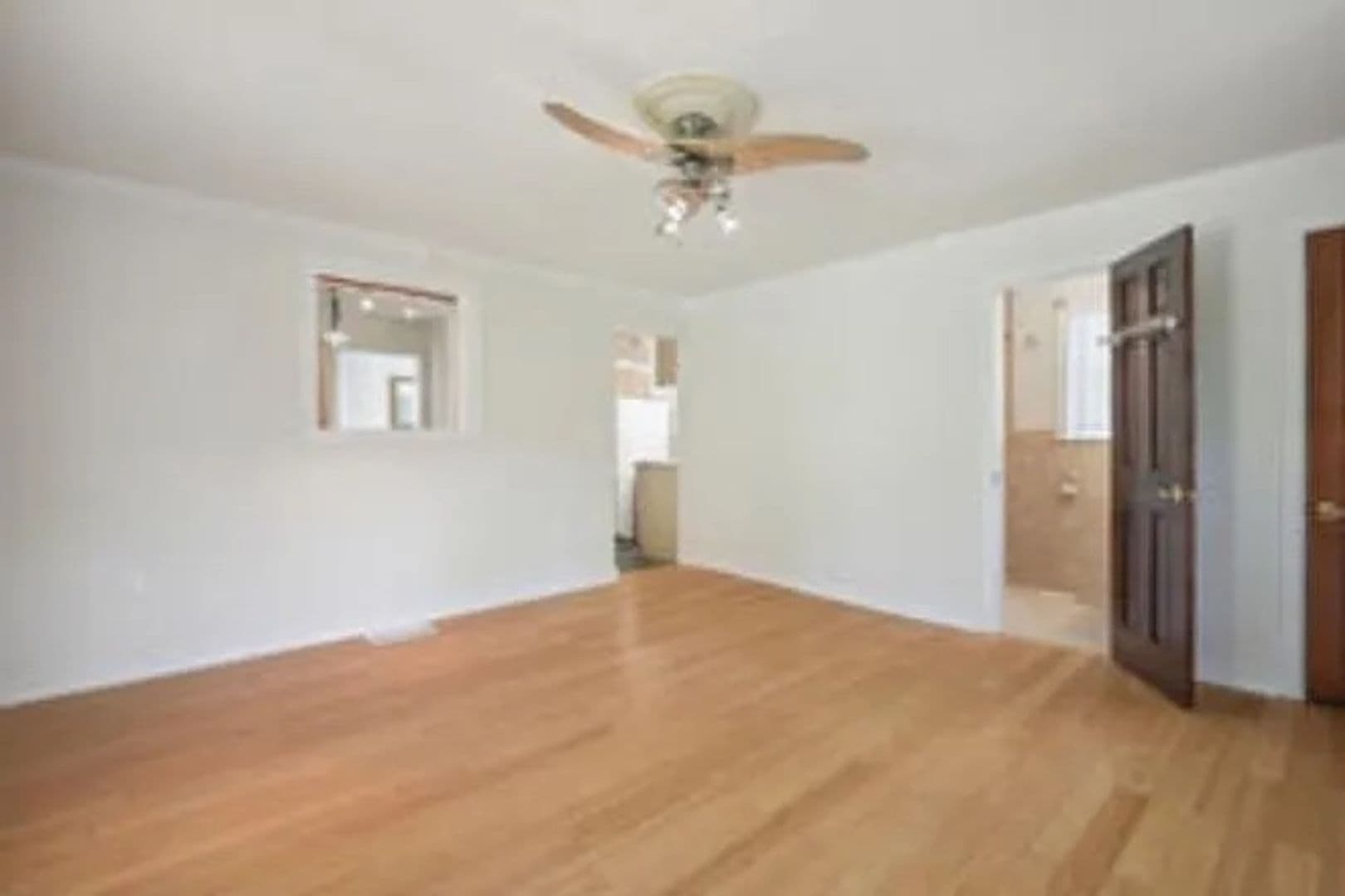 Chevy Chase House: 8413 Spencer Ct
