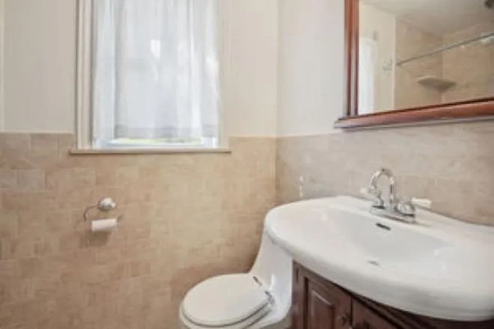 Chevy Chase House: 8413 Spencer Ct