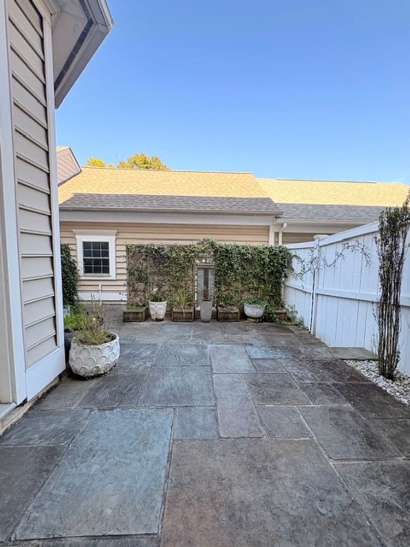 Rockville Townhome: 1115 Havencrest St.