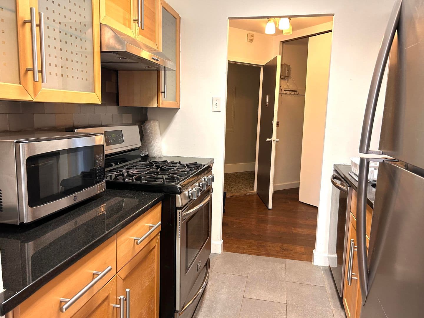 Washington Condo: 4000 Tunlaw Road NW #318