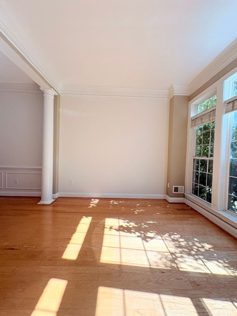 Rockville Townhome: 1115 Havencrest St.