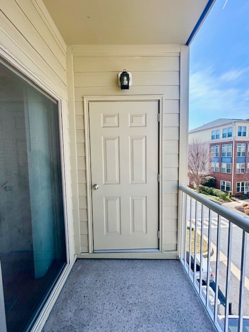 Gaithersburg House: 140 Copley Circle 22B