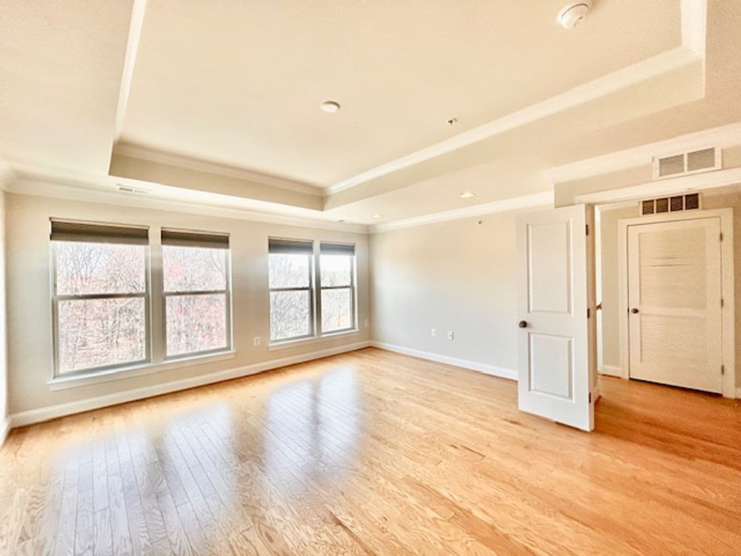 Gaithersburg House: 140 Copley Circle 22B