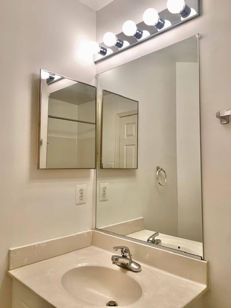 Frederick House: 3776 Hope Commons Circle
