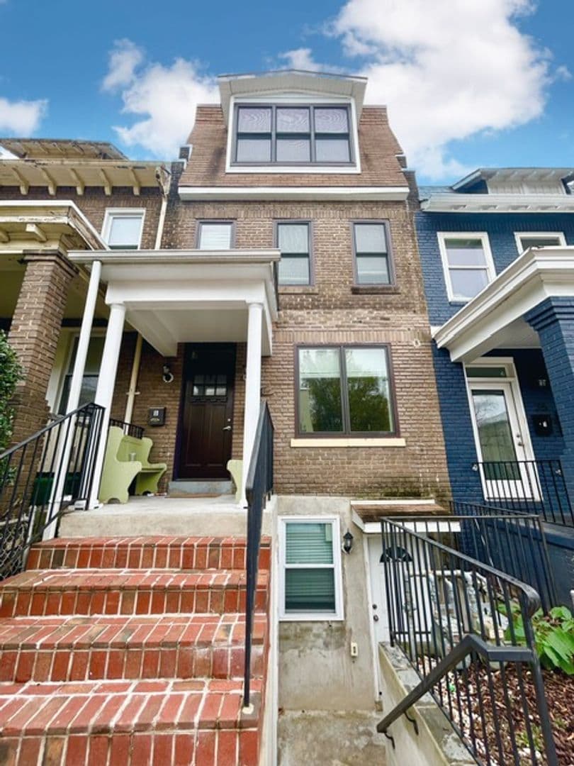 Northeast Apartment: 37 T Street