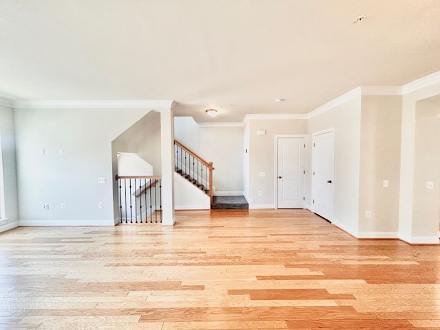 Gaithersburg House: 140 Copley Circle 22B