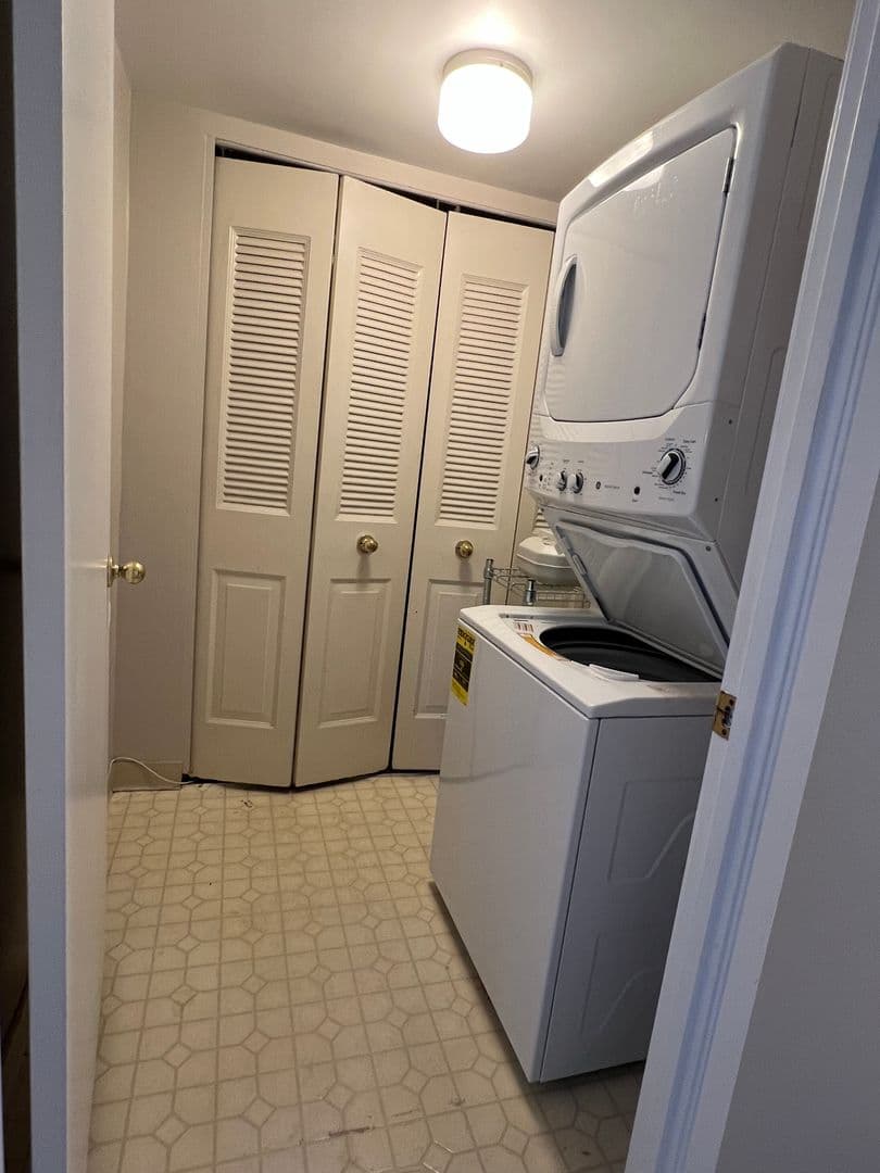 North Bethesda House: 11315 Commonwealth Drive Unit 104