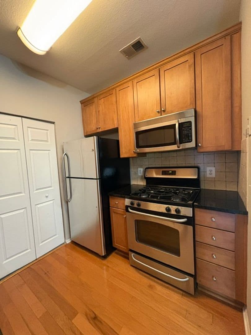 North Bethesda House: 11750 Old Georgetown Rd. #2301