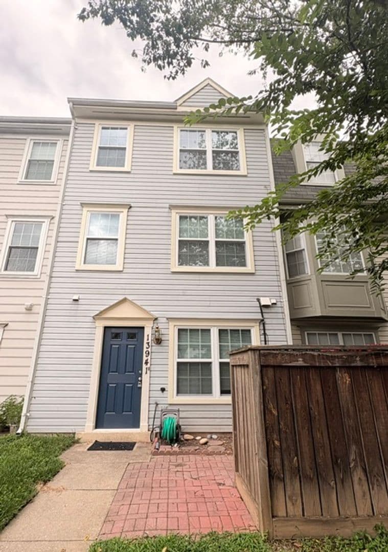 Germantown Townhome: 13941 Highstream Pl