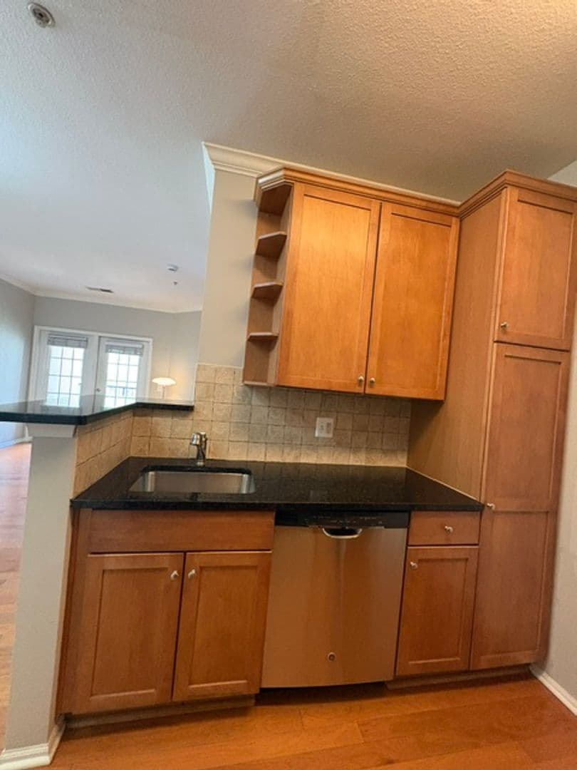North Bethesda House: 11750 Old Georgetown Rd. #2301