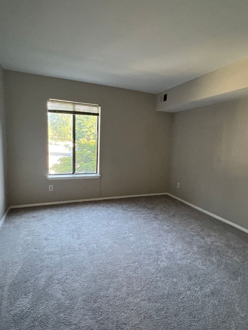 North Bethesda House: 11315 Commonwealth Drive Unit 104