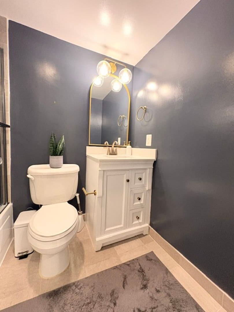Bethesda Condo: 7500 Woodmont Ave #907