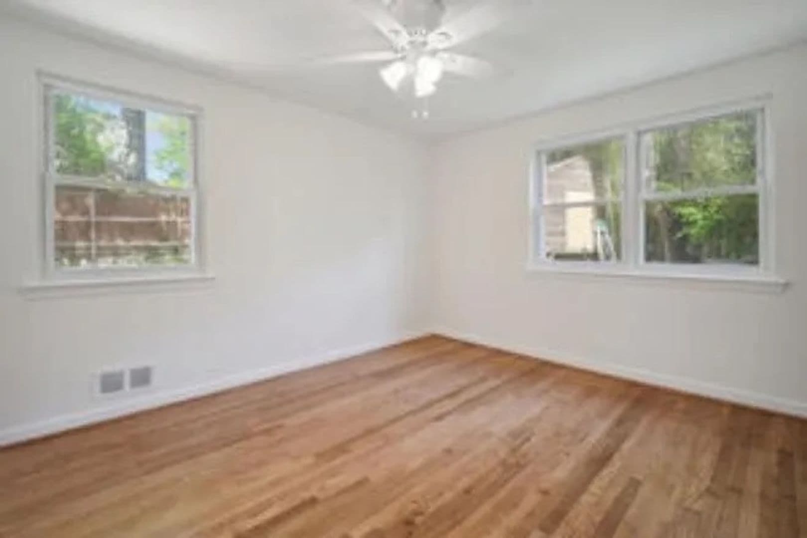 Chevy Chase House: 8413 Spencer Ct