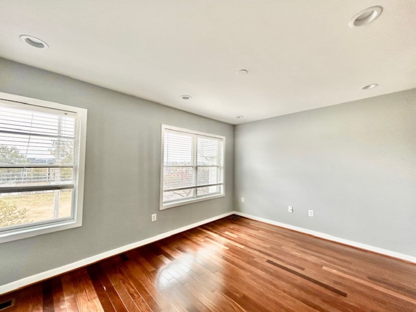 Northeast Apartment: 37 T Street