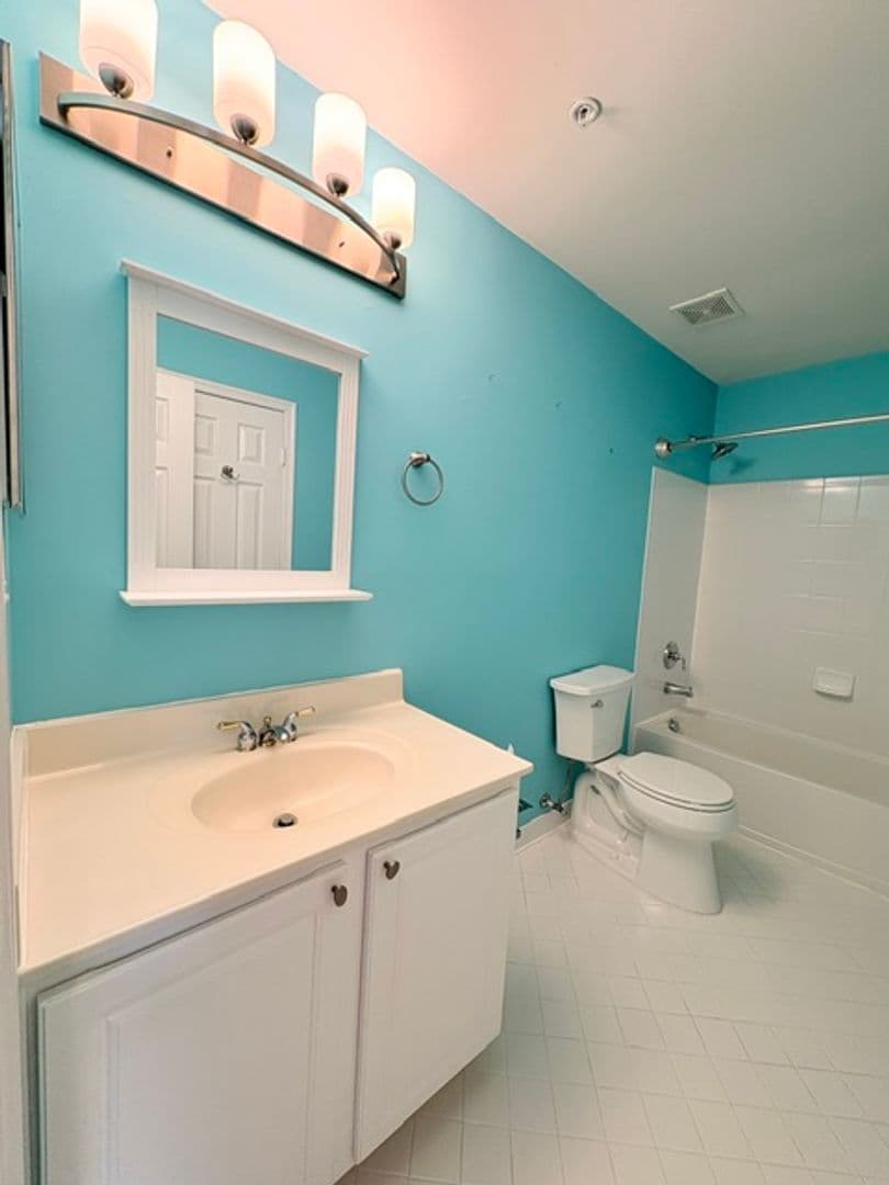 Rockville Townhome: 1115 Havencrest St.