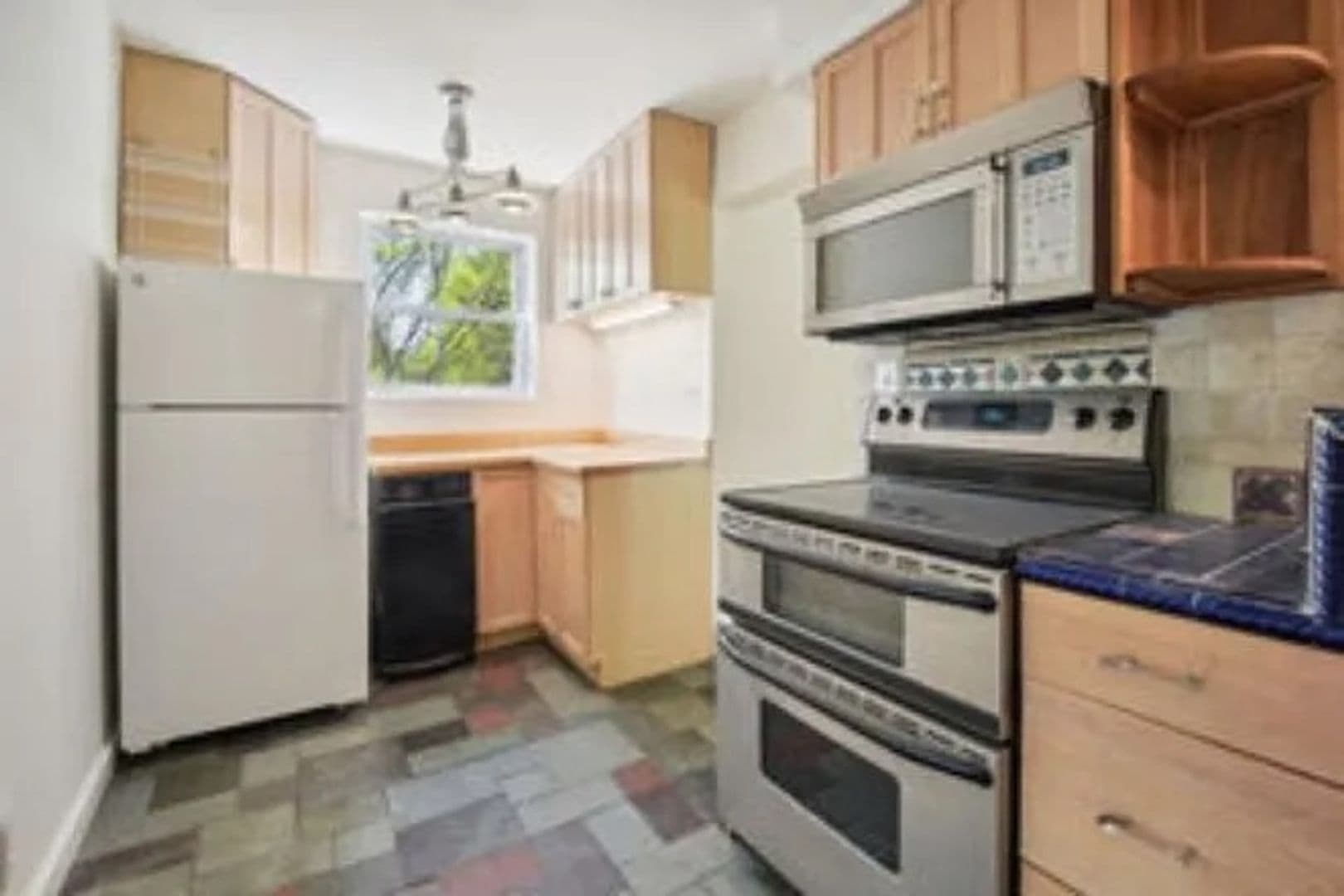 Chevy Chase House: 8413 Spencer Ct