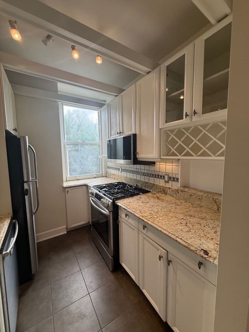Washington Townhome: 2901 Q Street #4