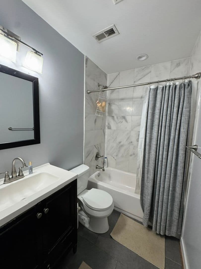Northeast Apartment: 37 T Street