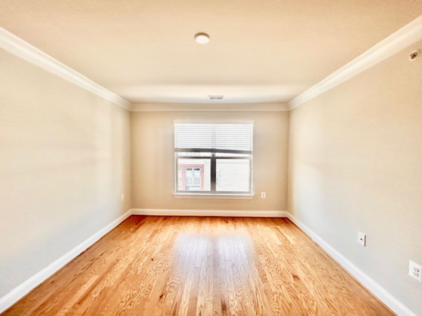 Gaithersburg House: 140 Copley Circle 22B