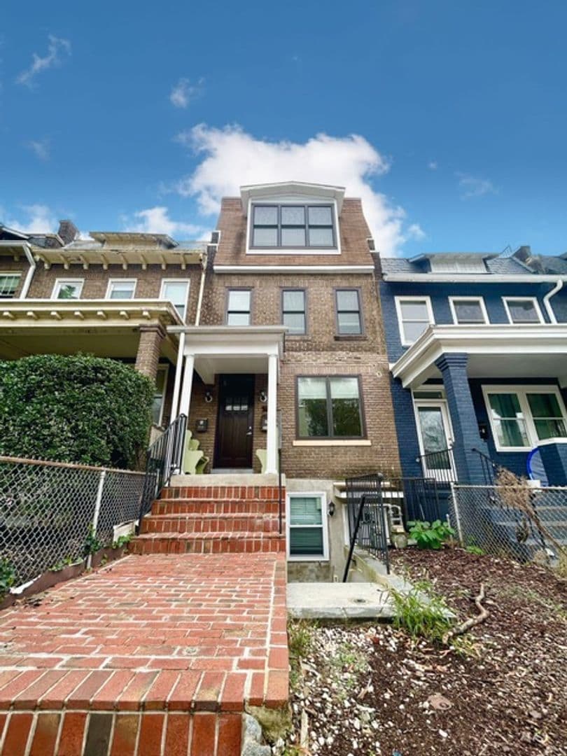 Northeast Apartment: 37 T Street